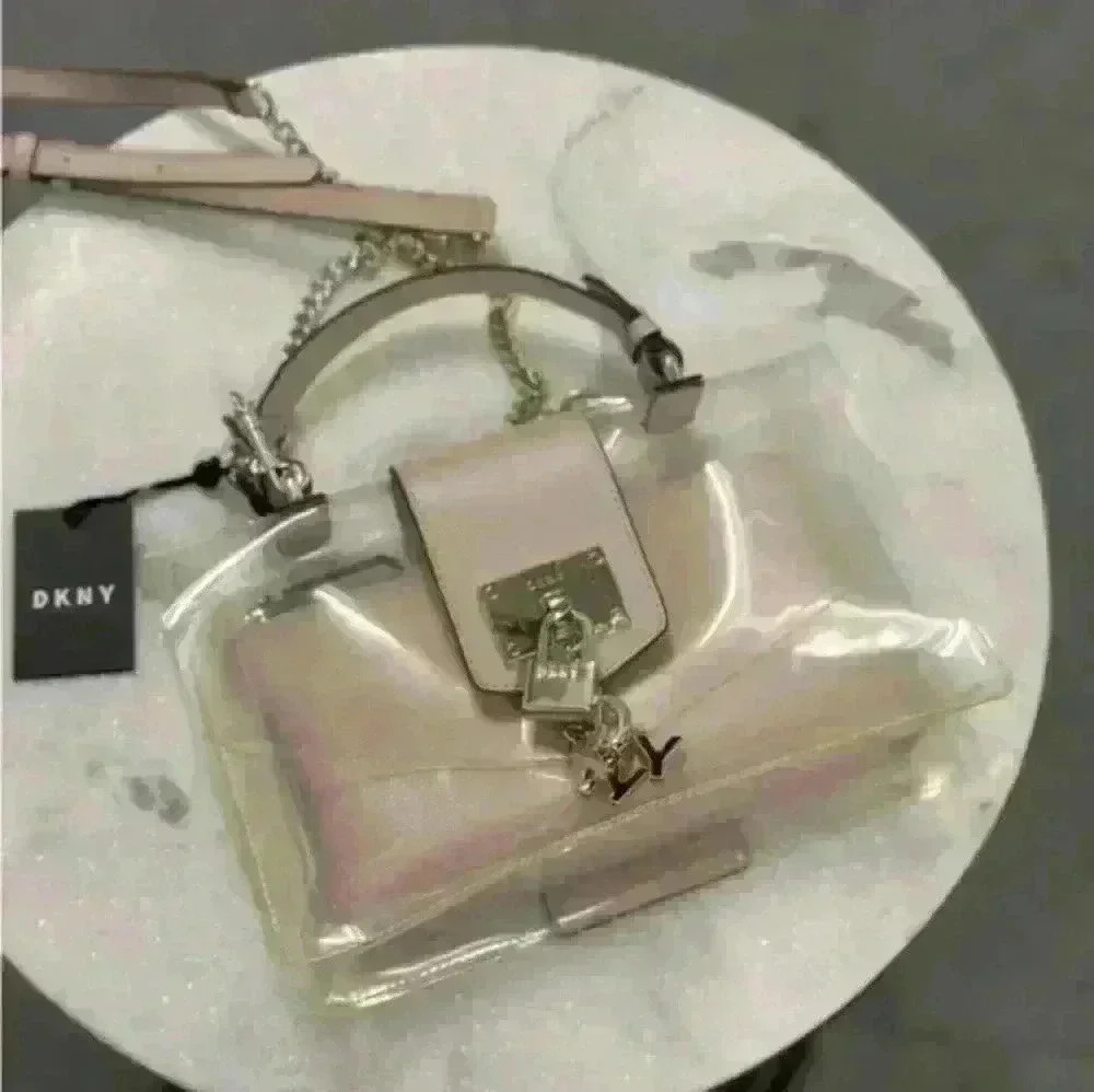 DKNY BRAND NEW WITH TAGS bagwith insert - Picture 1 of 9